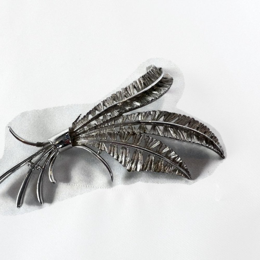 Monet Vintage Fern Leaf Silver Brooch 3.5"